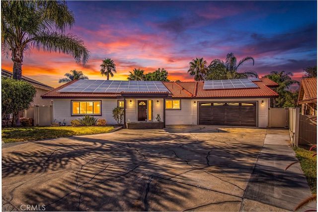 23584 Brook, Canyon Lake, CA 92587