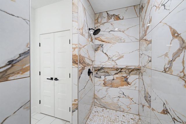 2210 Huntwood Dr, Salina, KS 67401