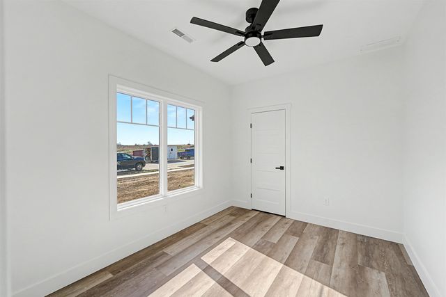 2210 Huntwood Dr, Salina, KS 67401