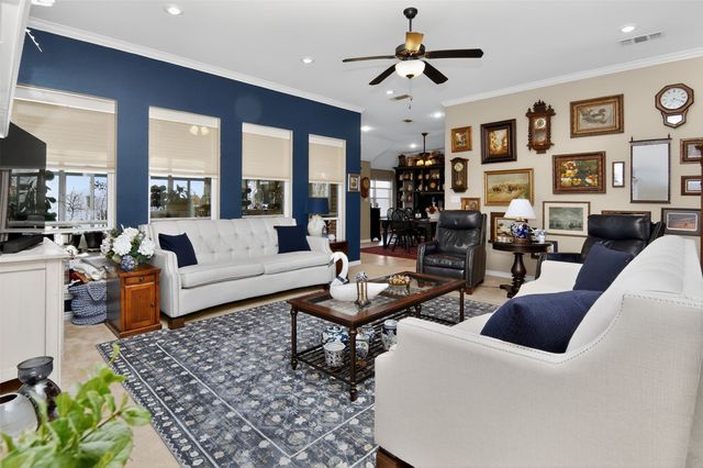 125 Rs County Road 3379, Emory, TX 75440