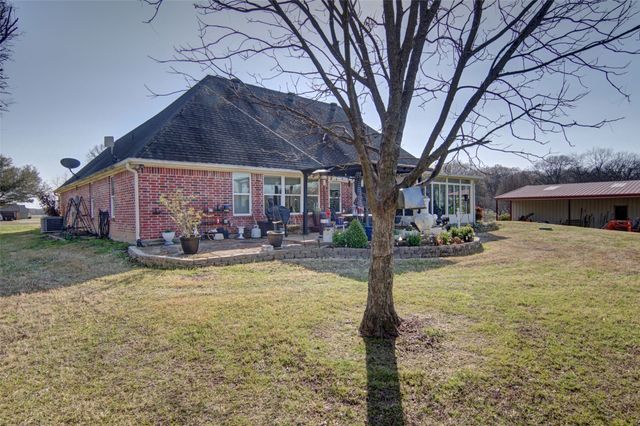 125 Rs County Road 3379, Emory, TX 75440