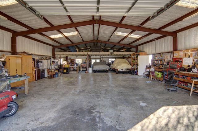 125 Rs County Road 3379, Emory, TX 75440