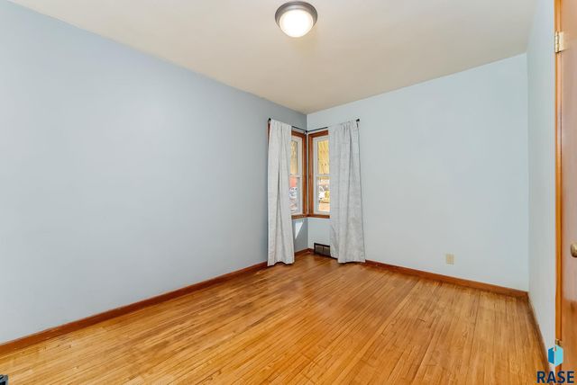 409 S Hawthorne Ave Avenue, Sioux Falls, SD 57104