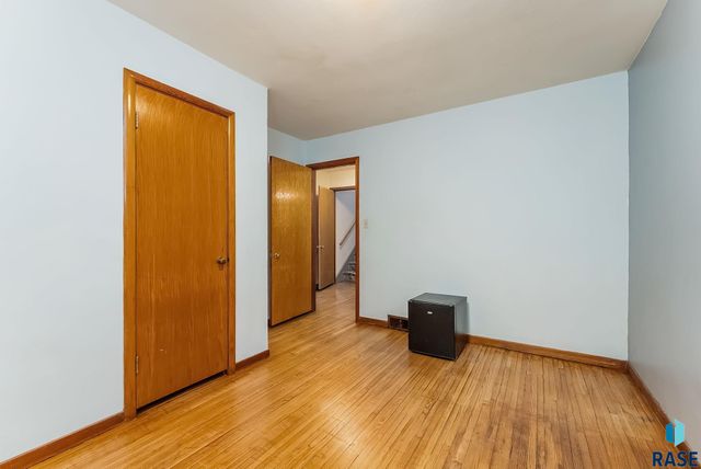 409 S Hawthorne Ave Avenue, Sioux Falls, SD 57104