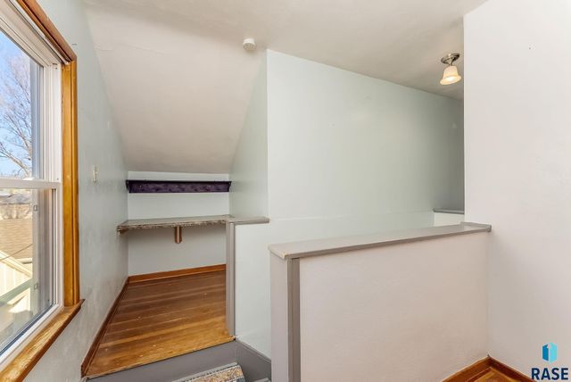 409 S Hawthorne Ave Avenue, Sioux Falls, SD 57104