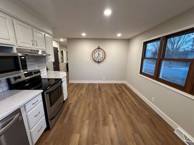 1104 15th Street, Dewitt, IA 52472