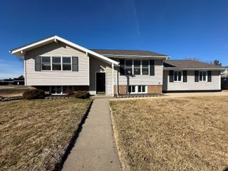 1104 15th Street, Dewitt, IA 52472