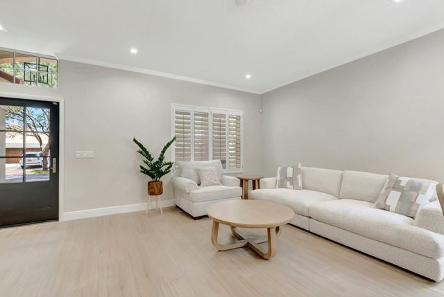 1050 Delray Lakes Drive, Delray Beach, FL 33444