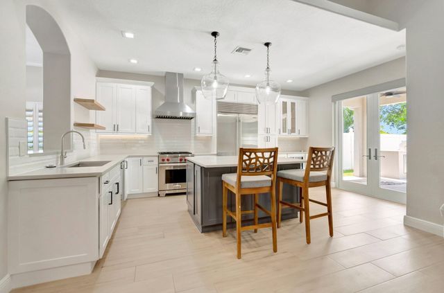 1050 Delray Lakes Drive, Delray Beach, FL 33444