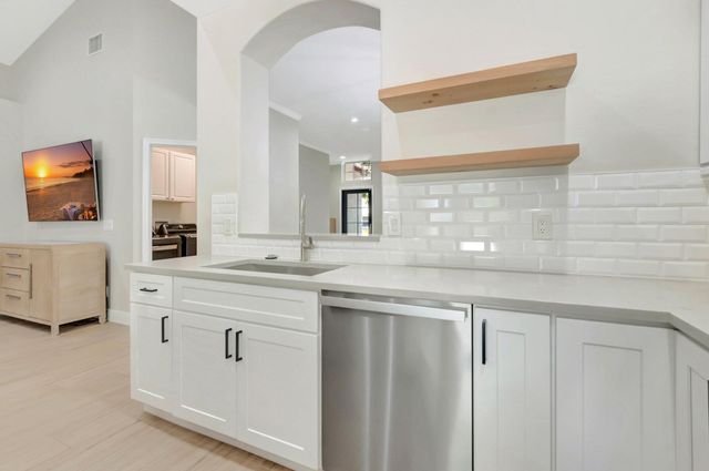 1050 Delray Lakes Drive, Delray Beach, FL 33444