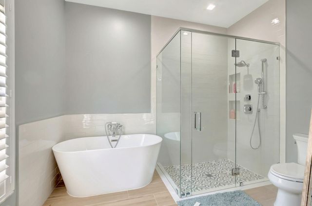 1050 Delray Lakes Drive, Delray Beach, FL 33444