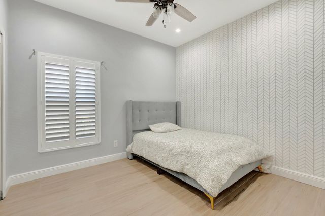 1050 Delray Lakes Drive, Delray Beach, FL 33444