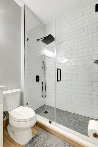 1050 Delray Lakes Drive, Delray Beach, FL 33444