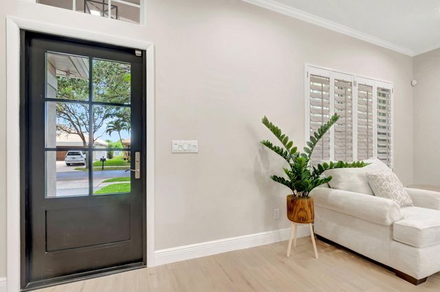 1050 Delray Lakes Drive, Delray Beach, FL 33444