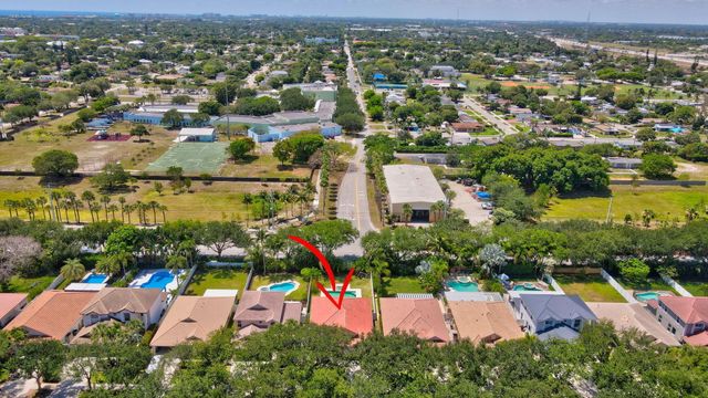 1050 Delray Lakes Drive, Delray Beach, FL 33444