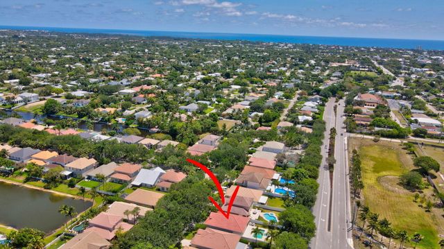 1050 Delray Lakes Drive, Delray Beach, FL 33444