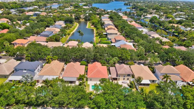 1050 Delray Lakes Drive, Delray Beach, FL 33444