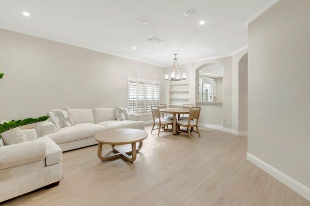 1050 Delray Lakes Drive, Delray Beach, FL 33444