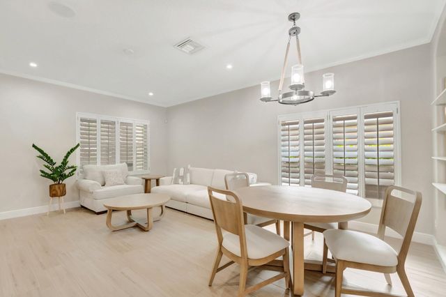 1050 Delray Lakes Drive, Delray Beach, FL 33444