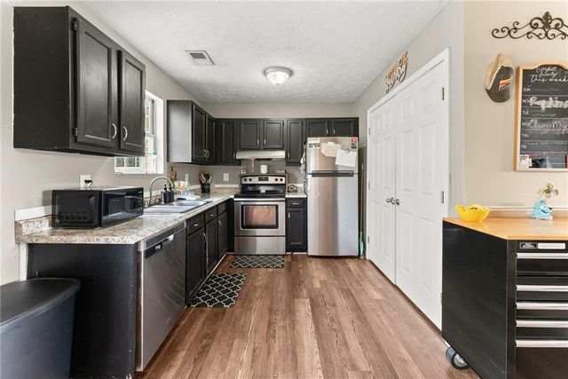 5933 Fieldstone Court, Clermont, GA 30527