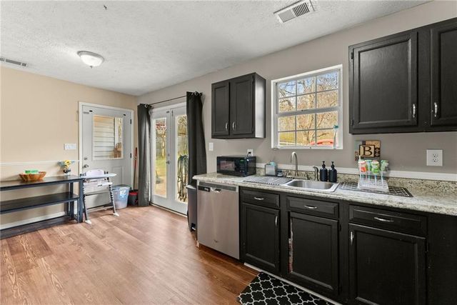 5933 Fieldstone Court, Clermont, GA 30527