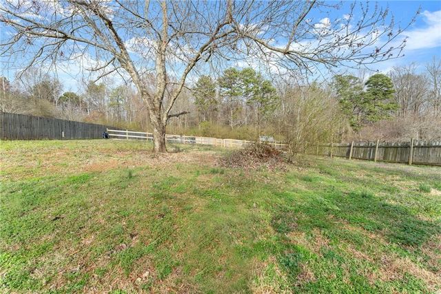 5933 Fieldstone Court, Clermont, GA 30527