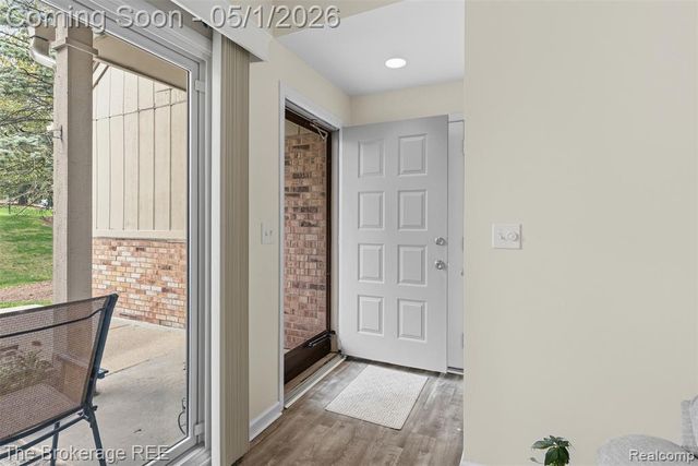 29374 Laurel Drive, Farmington Hills, MI 48331