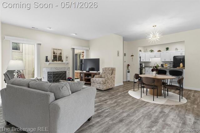 29374 Laurel Drive, Farmington Hills, MI 48331