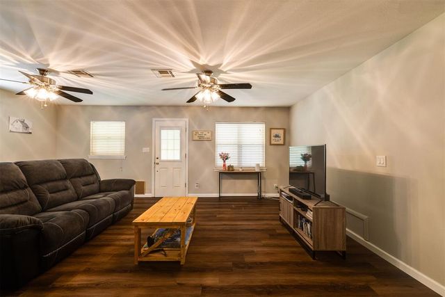 4135 NW 19th Street, Oklahoma City, OK 73107