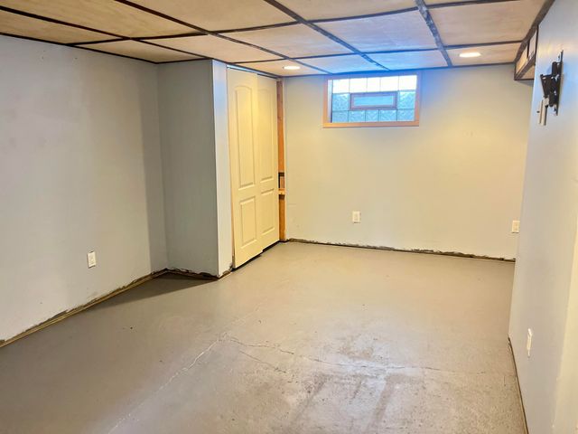 147 S Connecticut Street, Hobart, IN 46342