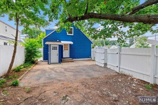 111 North Queen Street, Bergenfield, NJ 07621