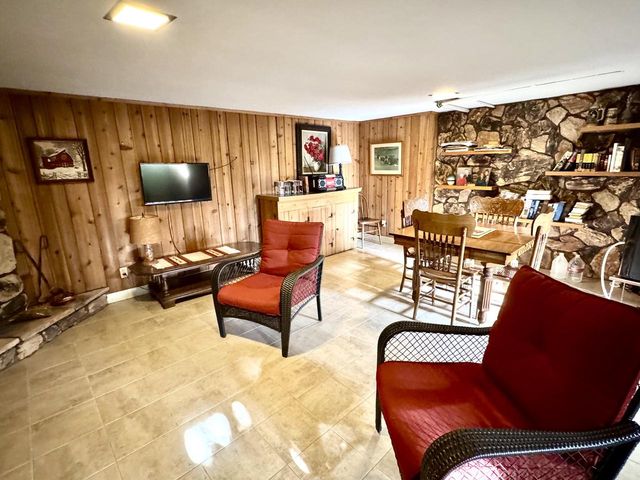 N96W19827 County Line ROAD, Menomonee Falls, WI 53051