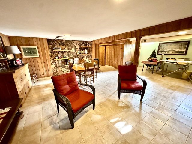 N96W19827 County Line ROAD, Menomonee Falls, WI 53051