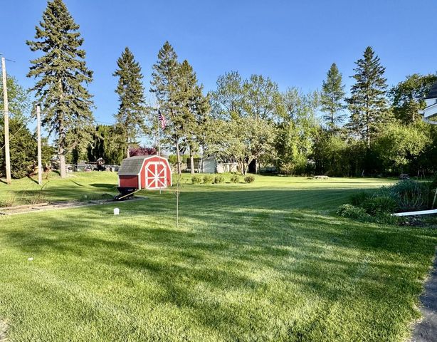 N96W19827 County Line ROAD, Menomonee Falls, WI 53051