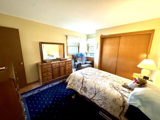 N96W19827 County Line ROAD, Menomonee Falls, WI 53051