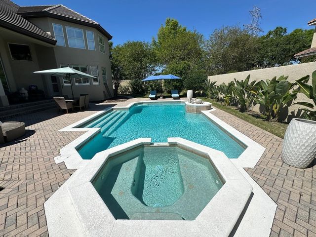 8734 CRESTGATE CIRCLE, Orlando, FL 32819