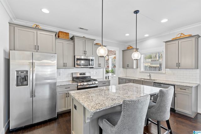 312 WILLOW LEAF CIRCLE, Chelsea, AL 35186