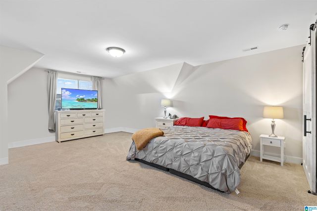 312 WILLOW LEAF CIRCLE, Chelsea, AL 35186