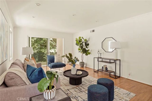 1231 N Columbus, Glendale, CA 91202