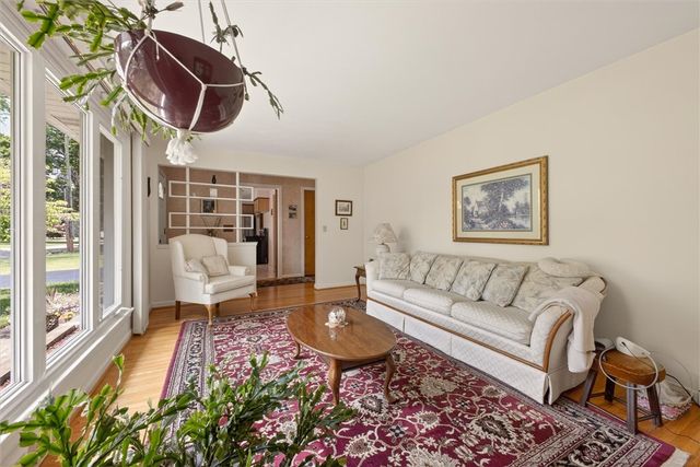 191 Spruce Lane, Irondequoit, NY 14622