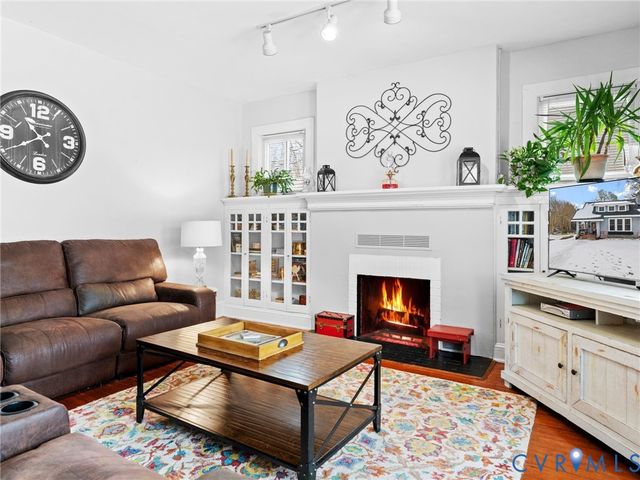 145 Carroll Ave, Colonial Heights, VA 23834