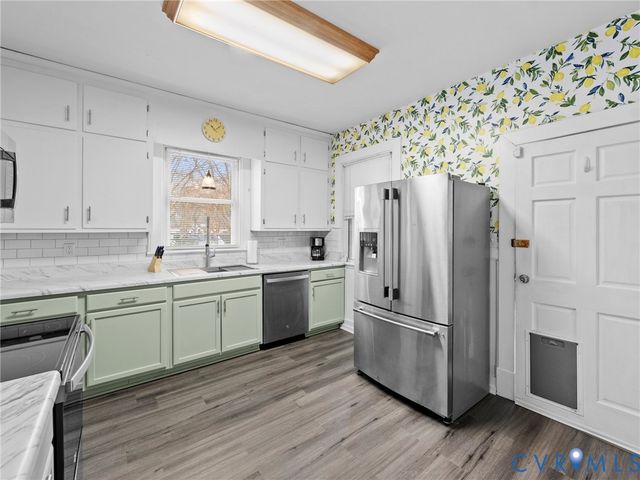 145 Carroll Ave, Colonial Heights, VA 23834