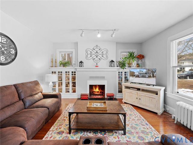 145 Carroll Ave, Colonial Heights, VA 23834