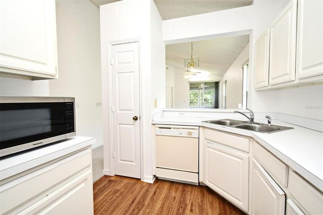 570 CRANES WAY 248, Altamonte Springs, FL 32701