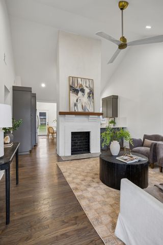 1851 Joy Cir, Nashville, TN 37207