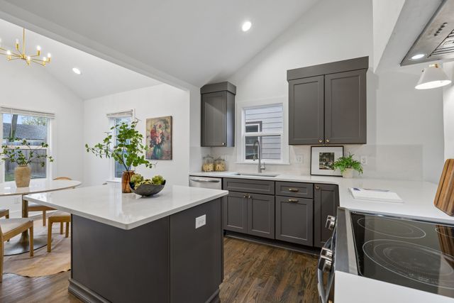 1851 Joy Cir, Nashville, TN 37207