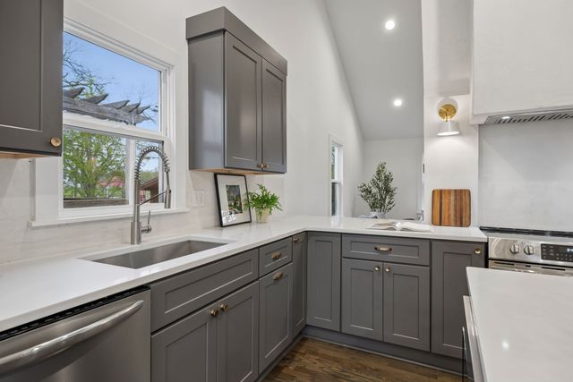 1851 Joy Cir, Nashville, TN 37207