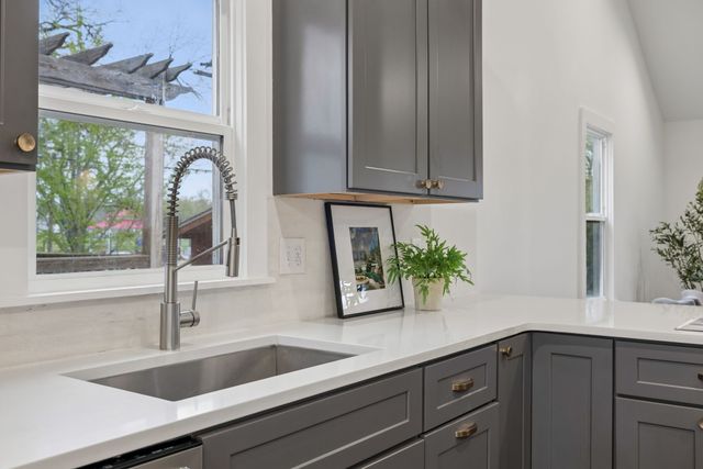 1851 Joy Cir, Nashville, TN 37207