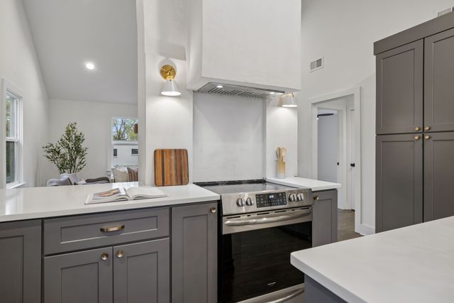 1851 Joy Cir, Nashville, TN 37207