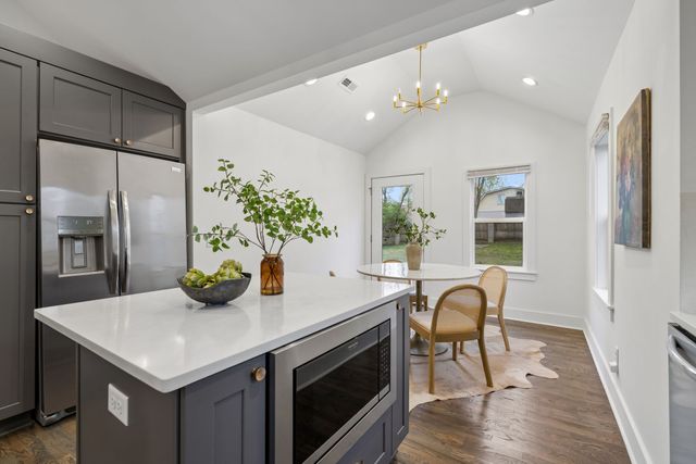 1851 Joy Cir, Nashville, TN 37207